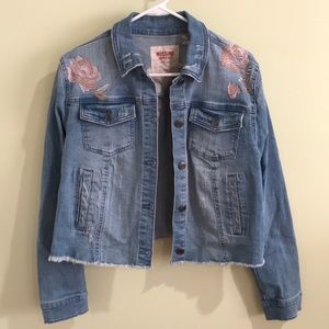 GORGEOUS embroidered floral denim cropped jacket